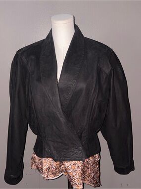 Vintage Leather jacket Black Cropped Jacket  (Size 40)Medium Italian leather